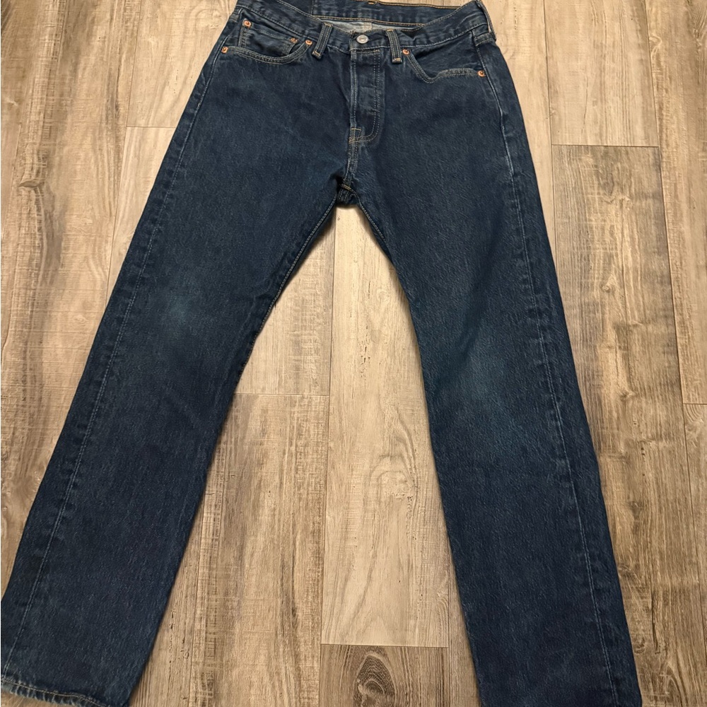 Classic Blue Denim Jeans Levi’s  29x30 button fly dark blue wash - Picture 2 of 5